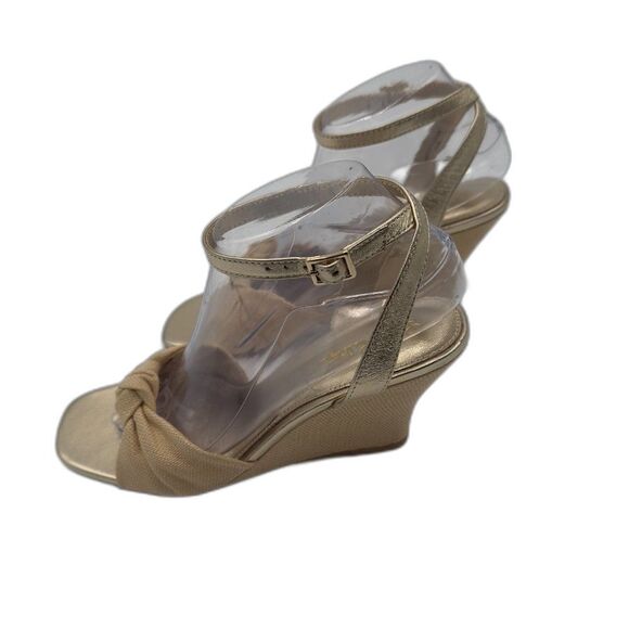 Lilly Pultzer Emmie Wedge Sandals, Natural/Gold, open-toe ankle strap Size 8.5. - Picture 3 of 8